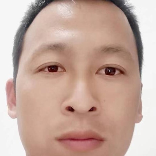 内向还期待的照片