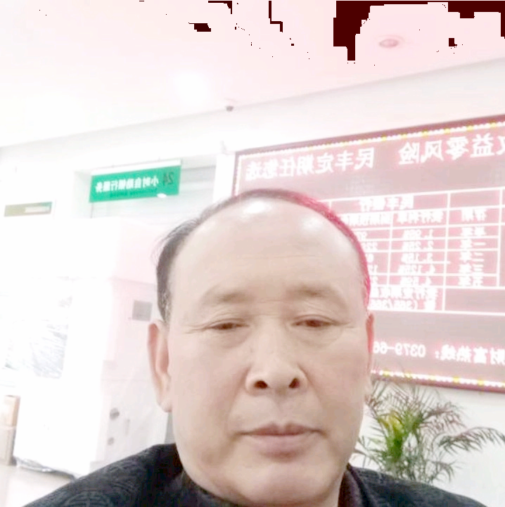 鳗鱼倾心蘩藜的照片