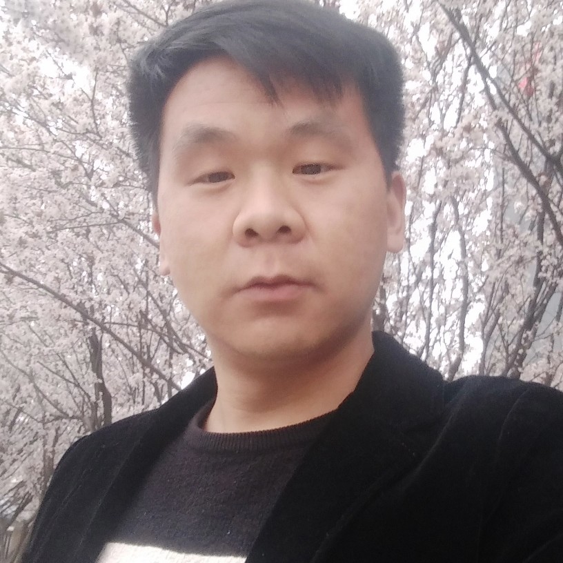 甜甜回眸初雨的照片