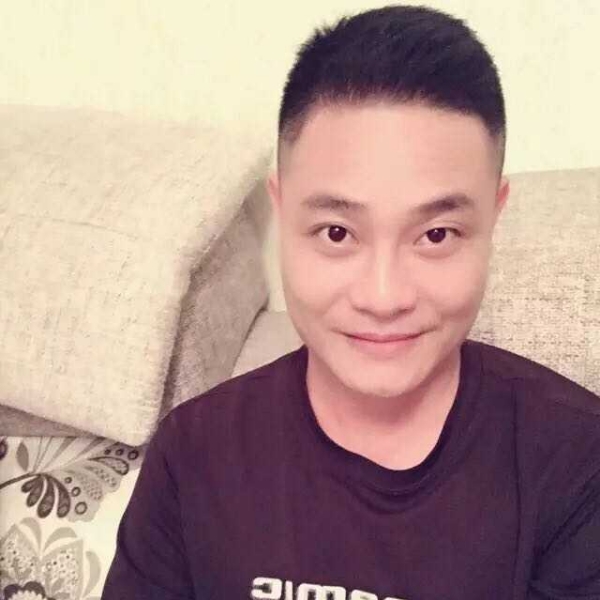 虚幻夏露的照片