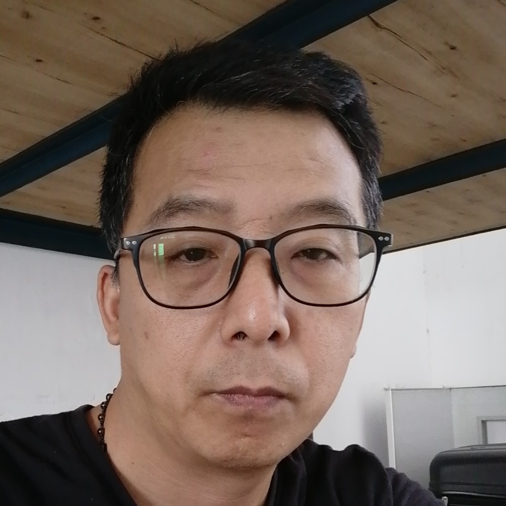 蓝天坚定的照片