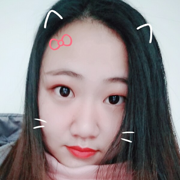 落拓板凳的照片