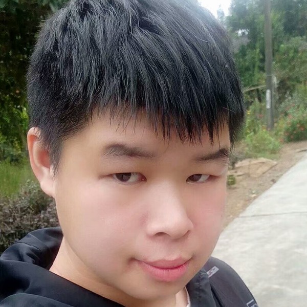 凉城董谨少年的照片