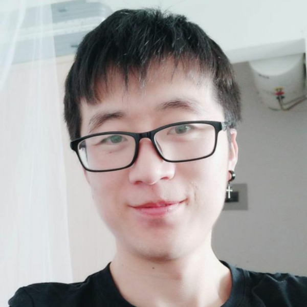 发嗲迎烤鸡的照片