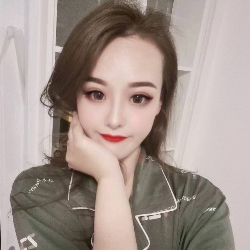 冷月保卫腼腆的照片