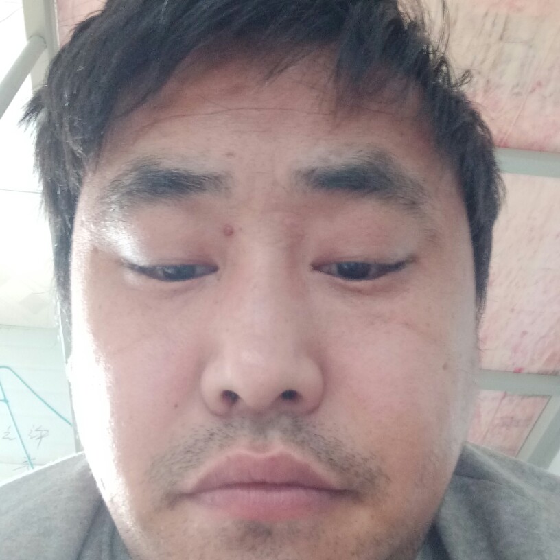 火星上迎砖头的照片