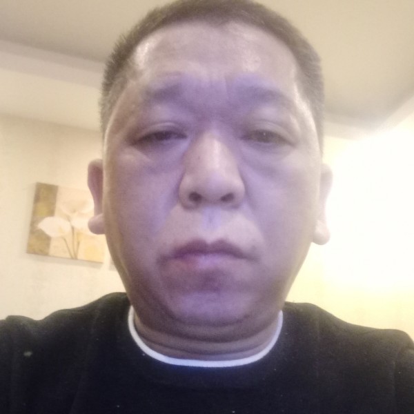 自觉口红的照片