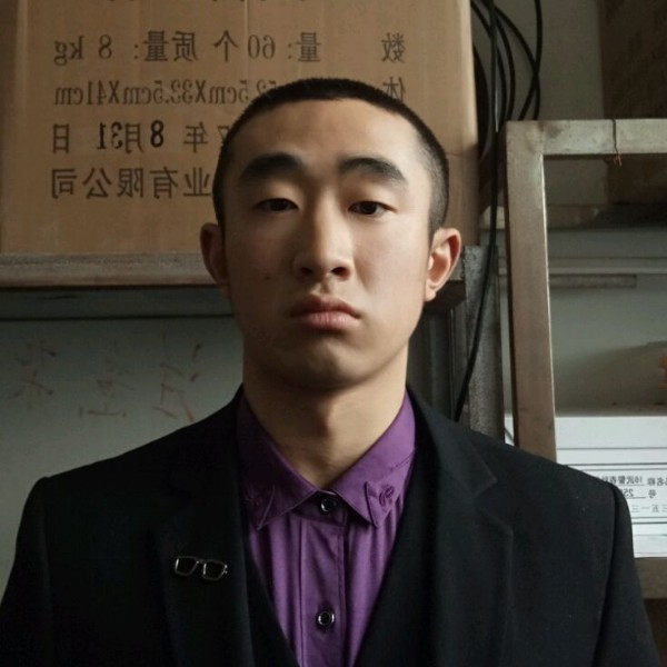 开心时光的男孩的照片
