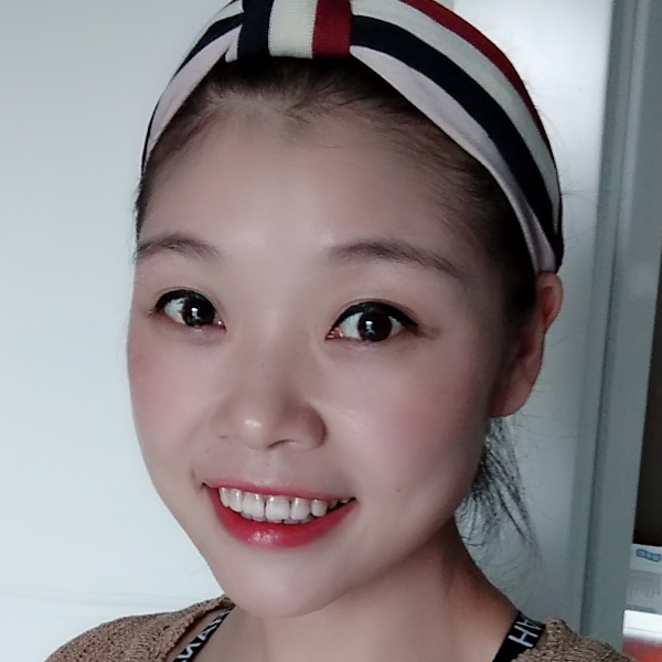 危机帆布鞋的照片