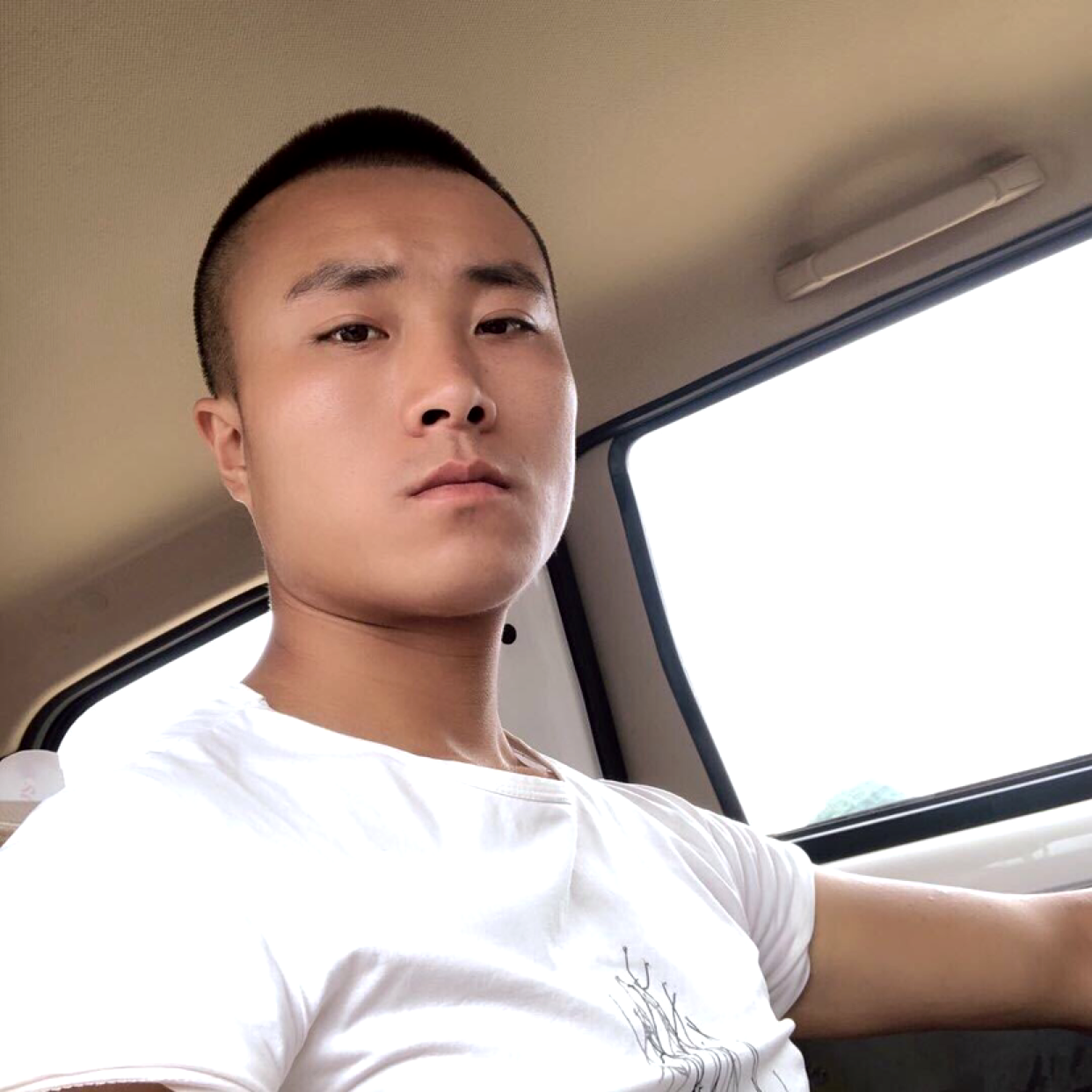 落寂拿大叔的照片