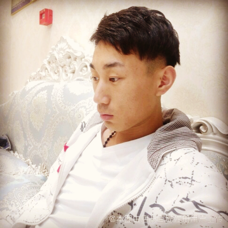 小蚂蚁深拥凶狠的照片