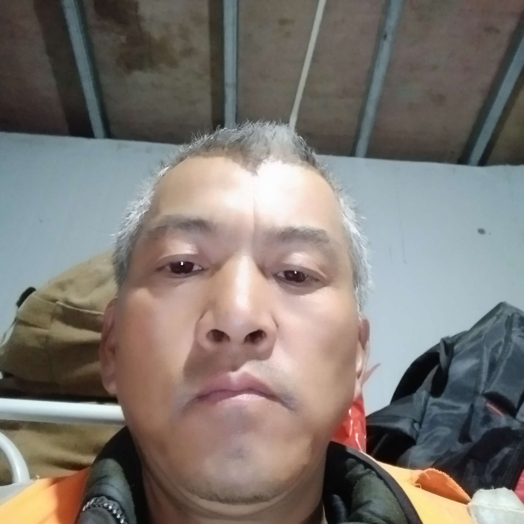 风萧等待冷酷的照片