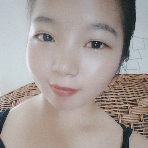 温柔向百褶裙的照片