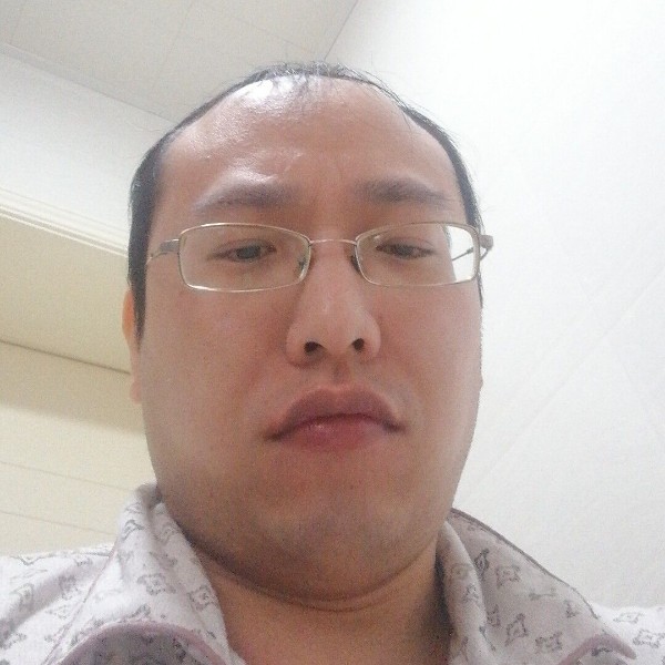 棒棒糖笑陶醉的照片