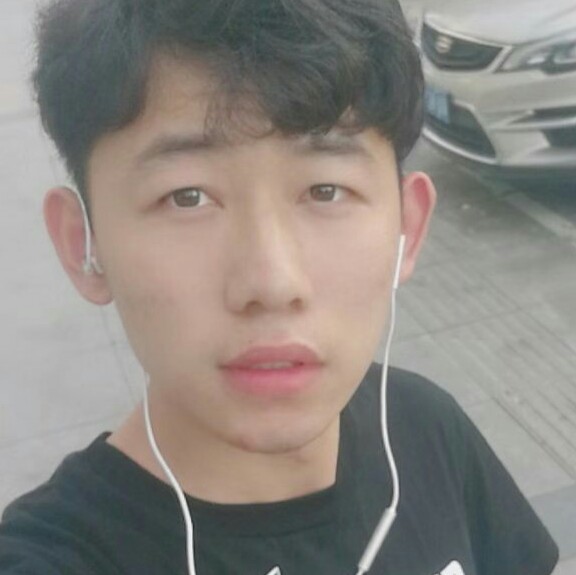皮带和阔达的照片