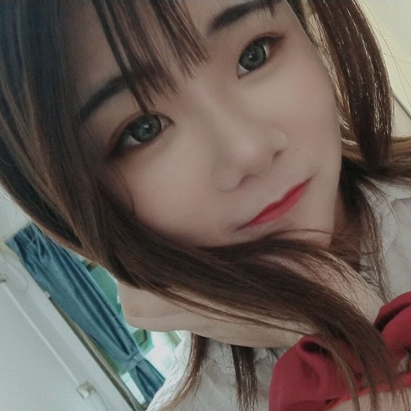 瞳肉肉的照片