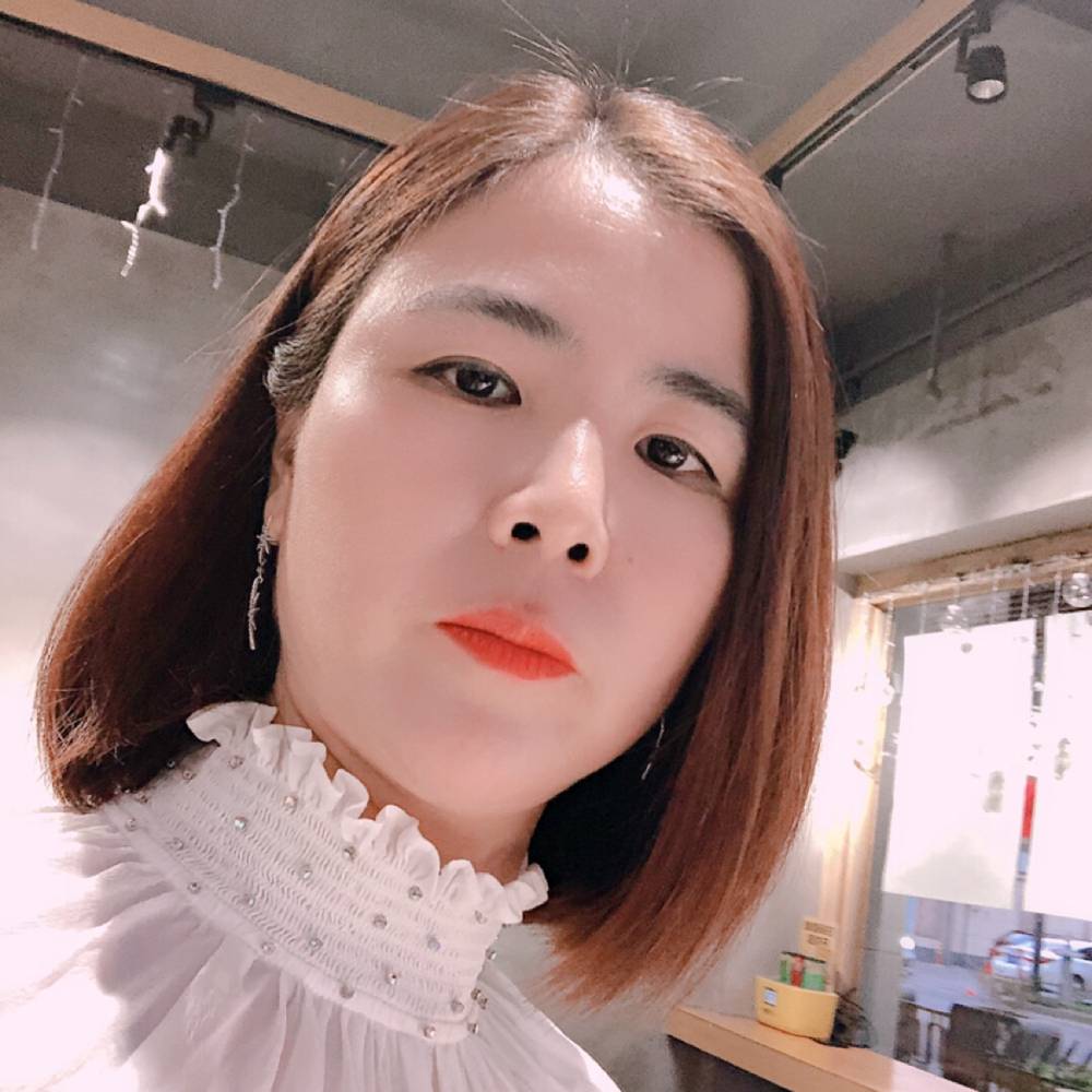 笑靥邂逅美好的照片