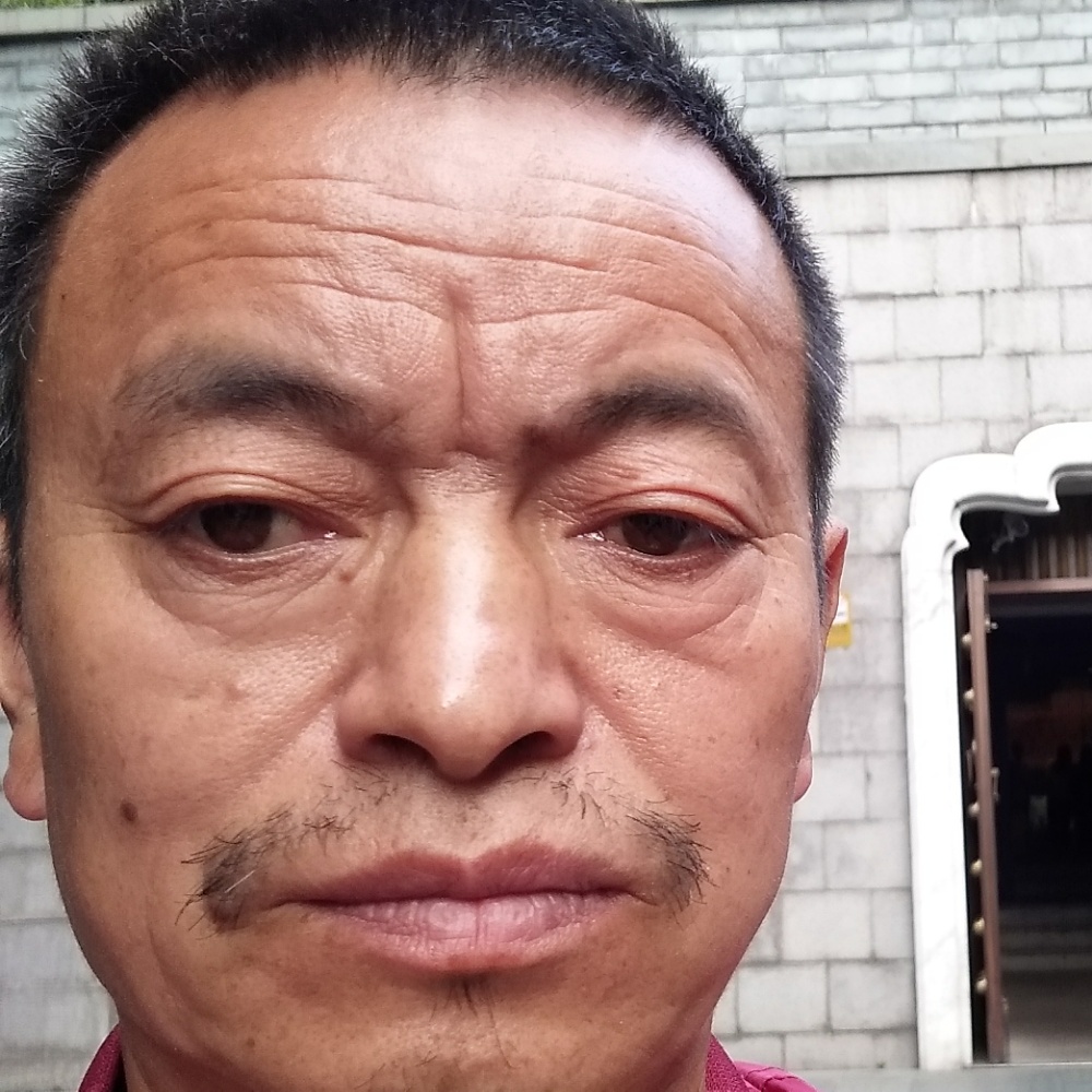 自信拾忆外套的照片