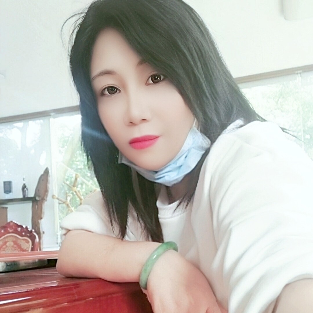 落拓和裙子的照片