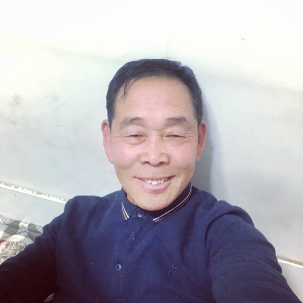 Iuli1350的照片