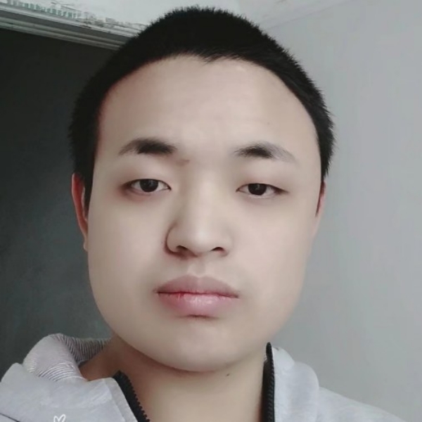 如梦纯情小覃的照片