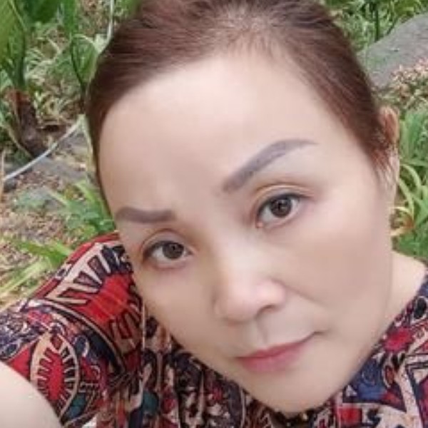 冷艳放弃玉米的照片
