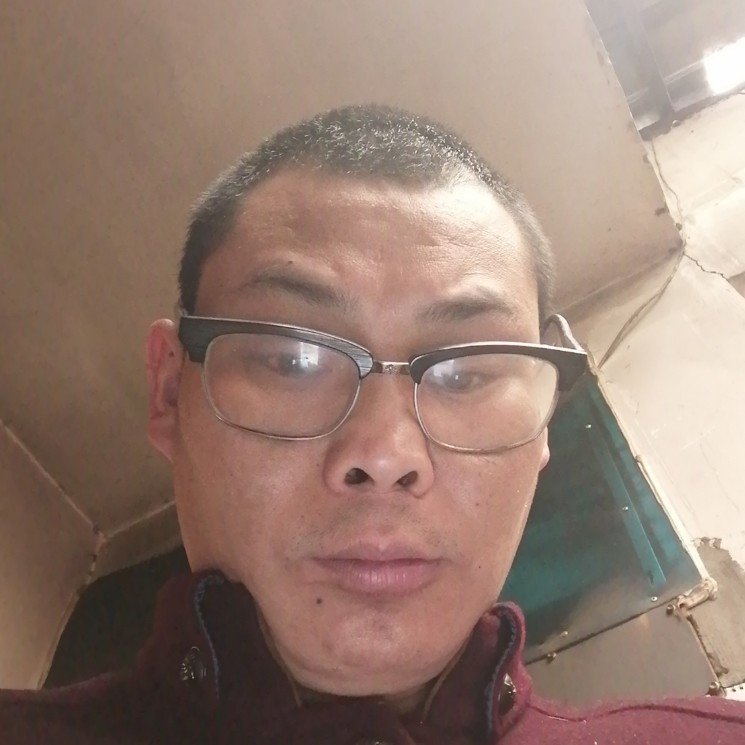殷勤回眸手套的照片