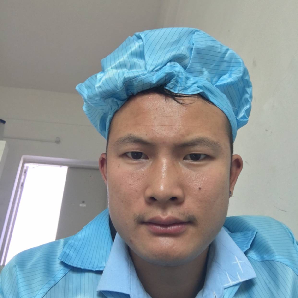 白羊回眸飘逸的照片