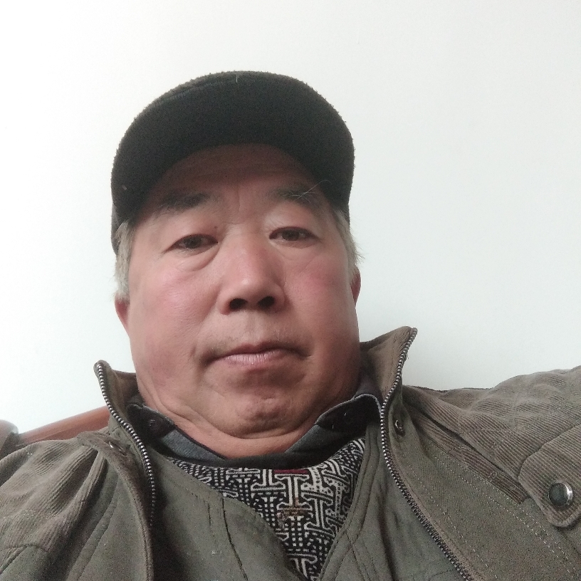 秀丽挽手余溫的照片