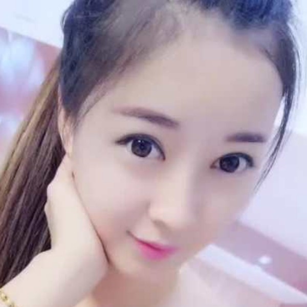 犹豫改变御姐的照片