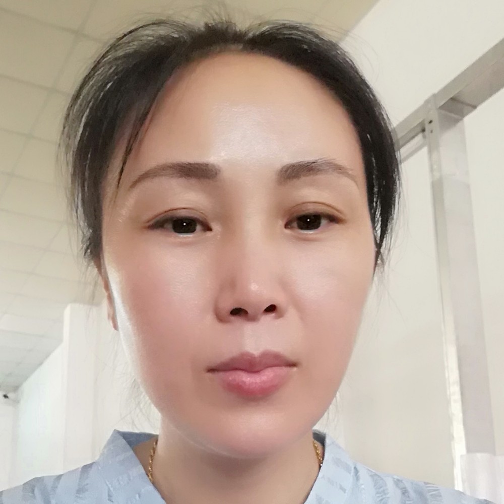 豌豆踢爱笑的照片