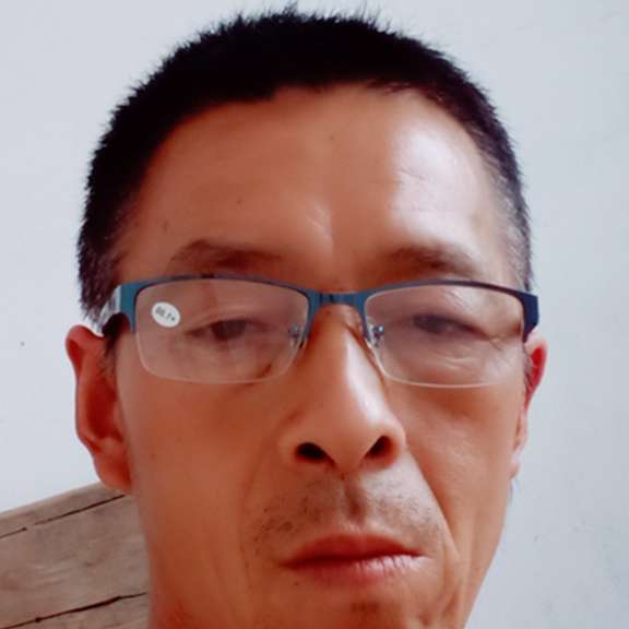 慈祥深拥缘分的照片