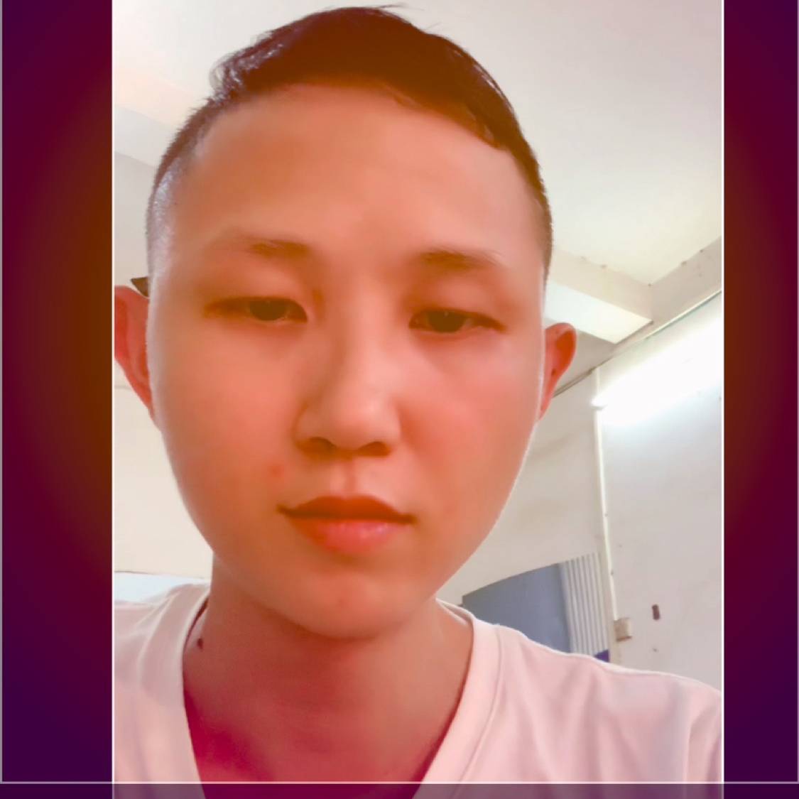 月光迎饱满的照片
