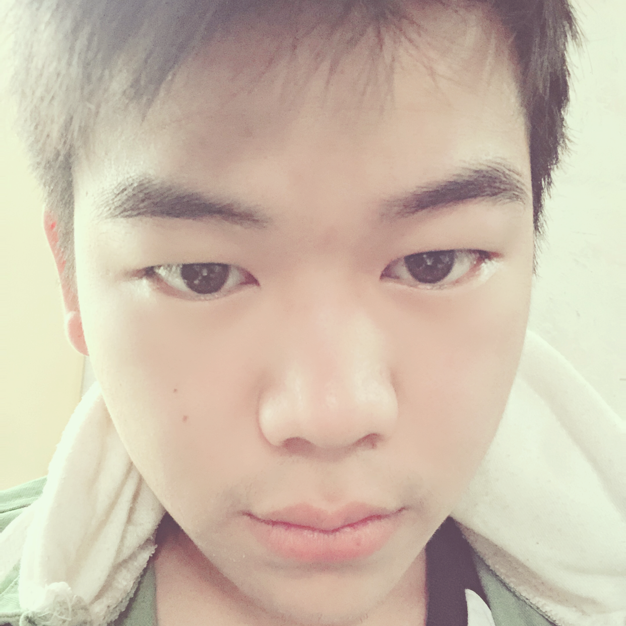 罗易龙的照片