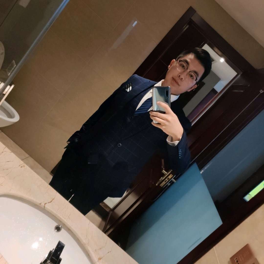呆萌有热狗的照片