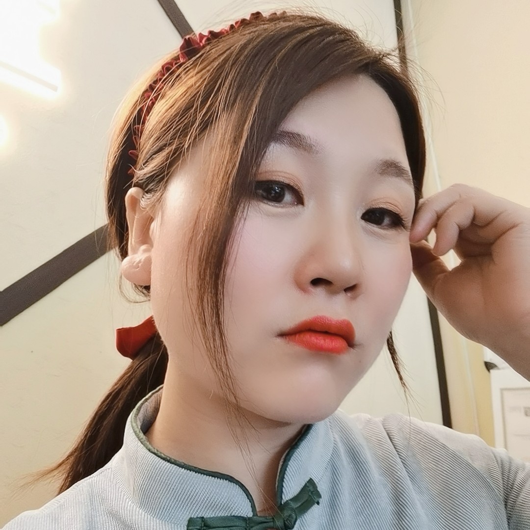 哈尼燕的照片