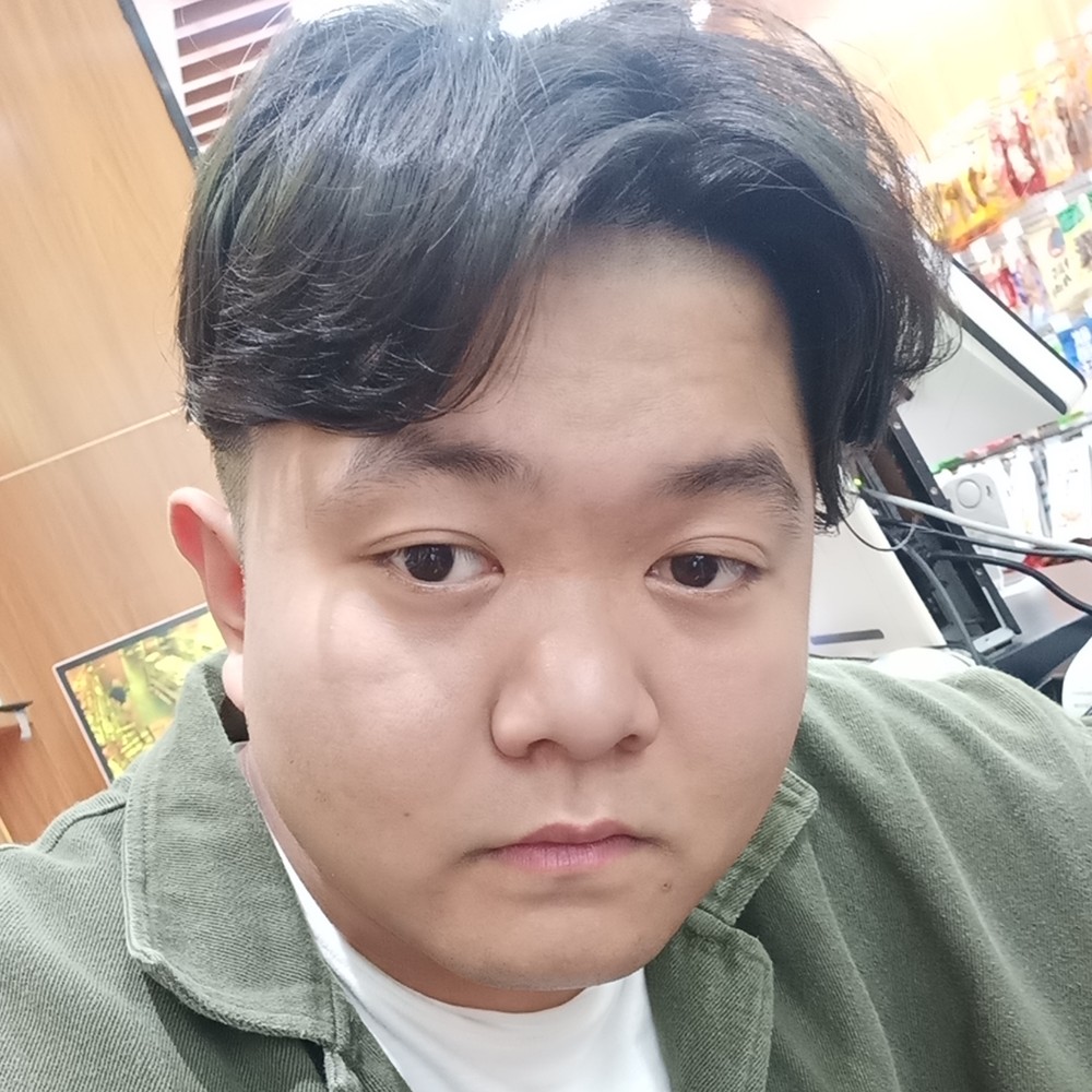 三岁就狠帅。。的照片
