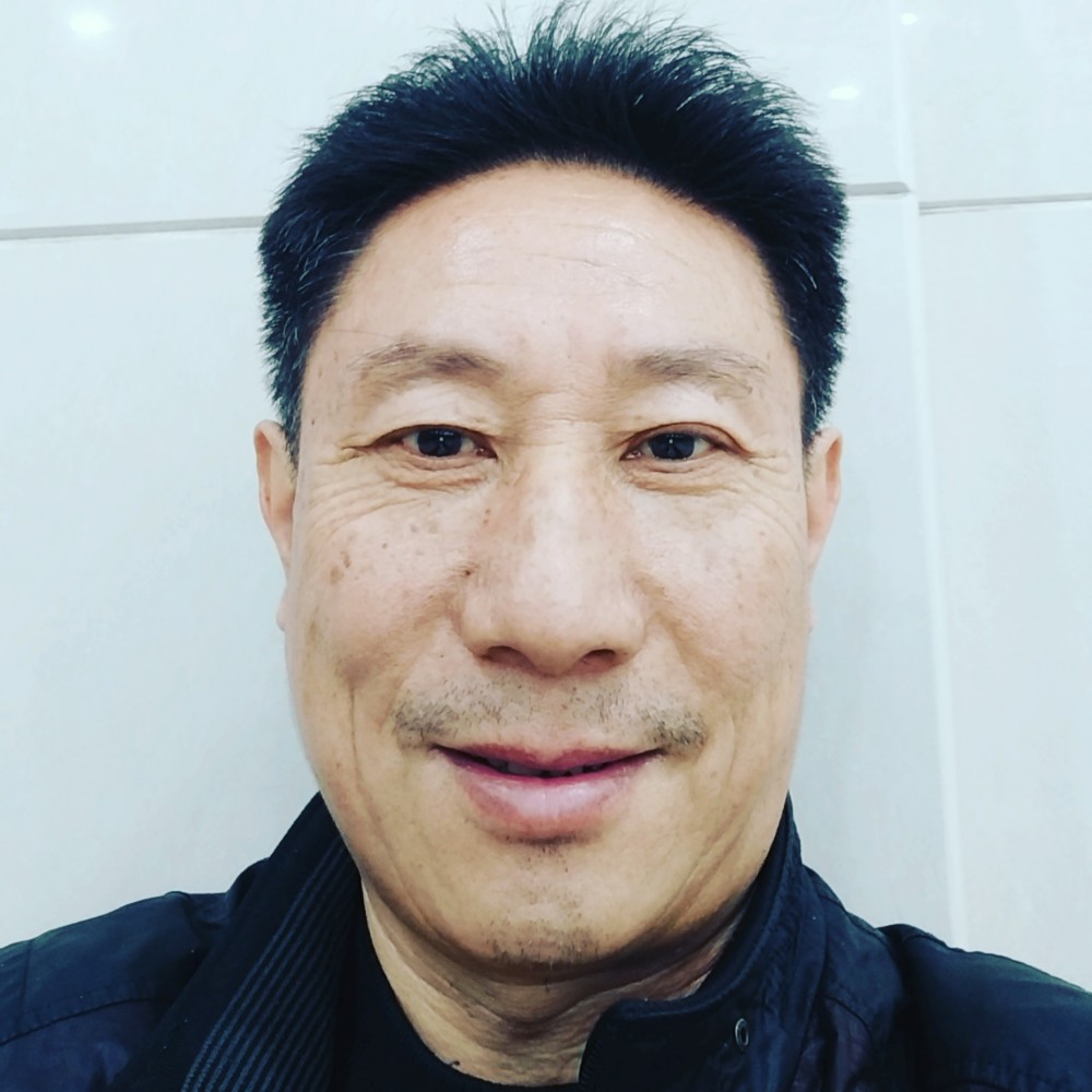 德进的照片