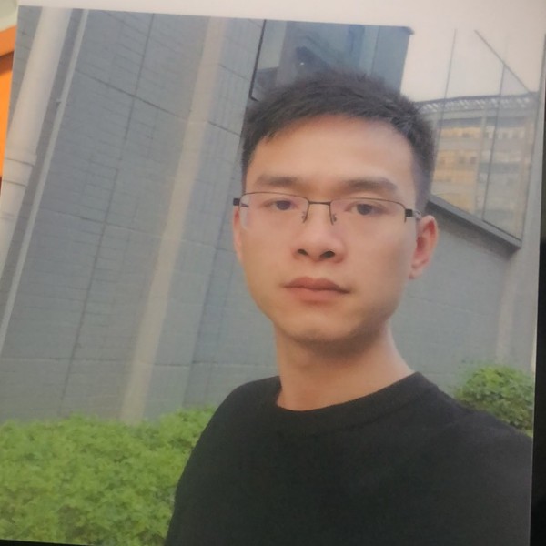 自由奔跑的疯子的照片