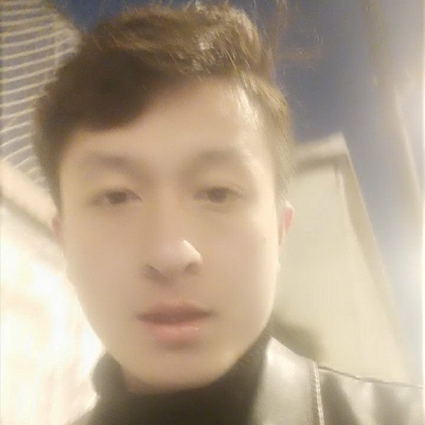 高兴煎蛋的照片