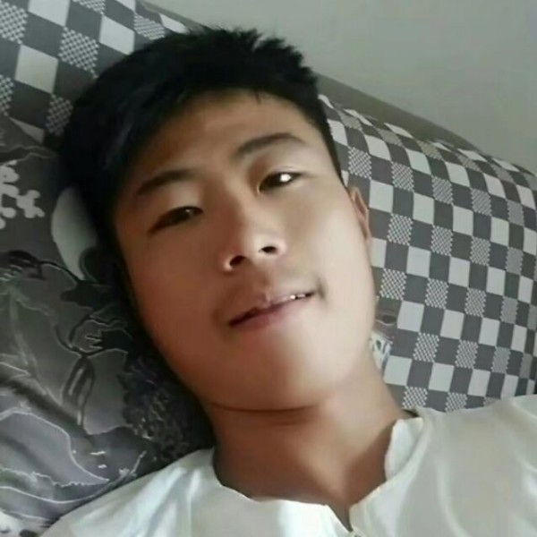 美女请过来的照片