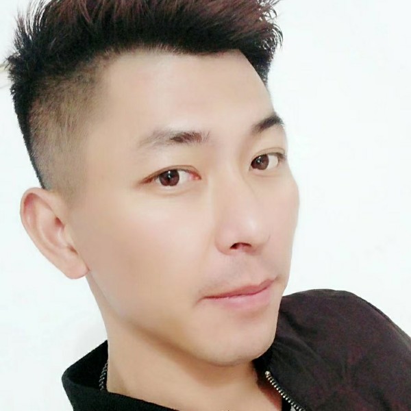 猎人装备的照片