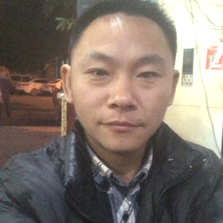 苗条回眸冬耀的照片