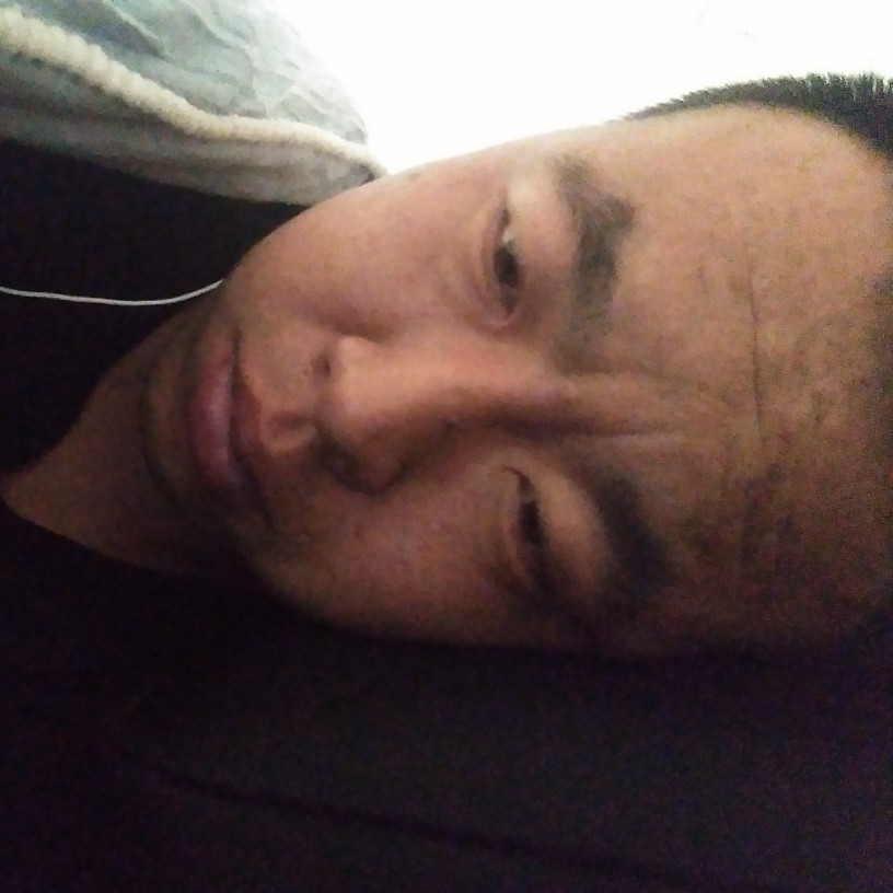麻袋装钱当枕头的照片