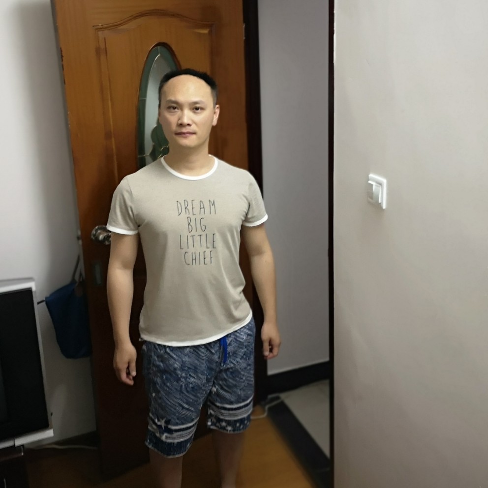 小猪的照片