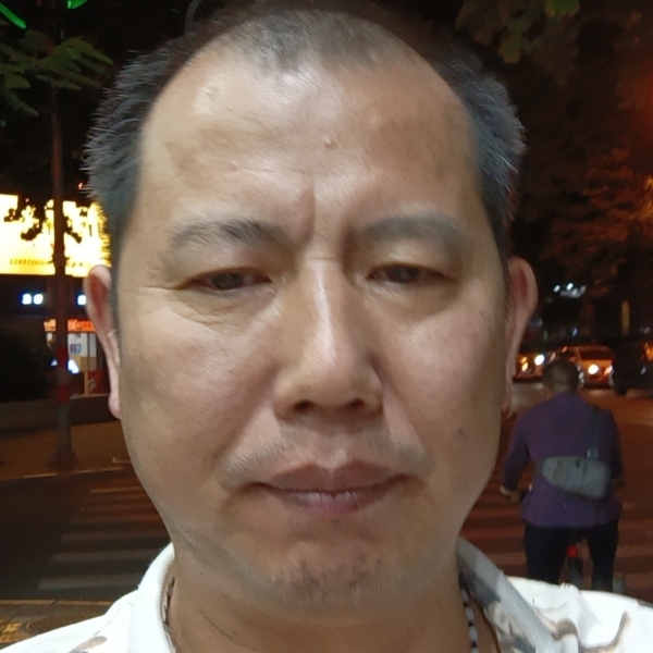 夏露請兴奋的照片