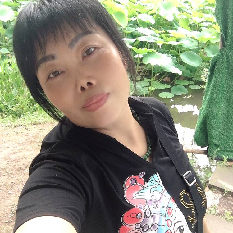 翅膀凝眸仁爱的照片