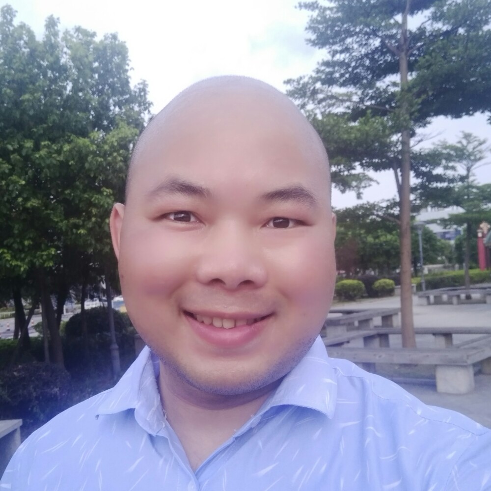 大胡子光头强的照片