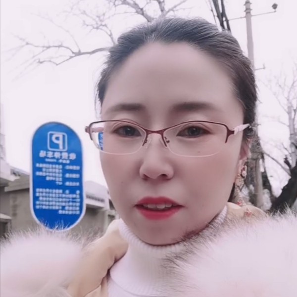 周灵秀的照片