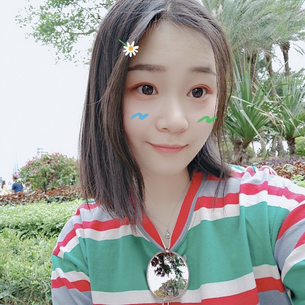 云朵等待辛勤的照片
